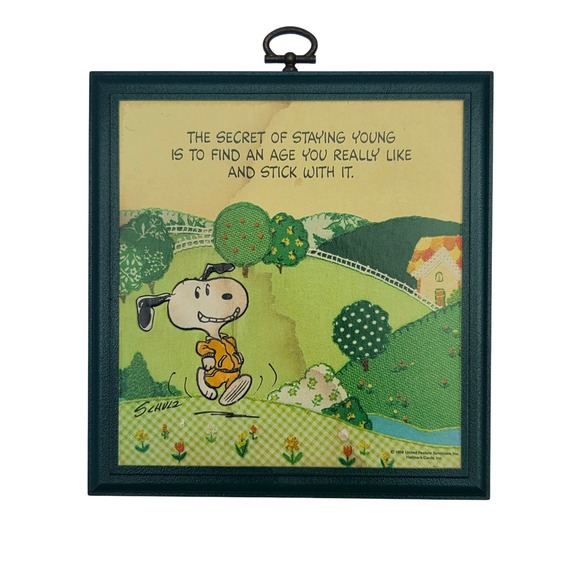 Hallmark Other - Hallmark Peanuts Plaque Green Snoopy Jogging Vintage 1958
